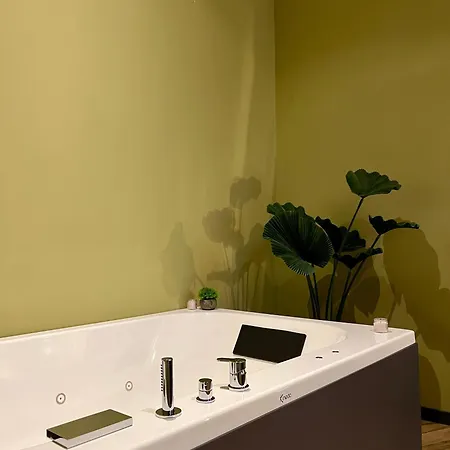 شقة George's Suite&spa With Parking *