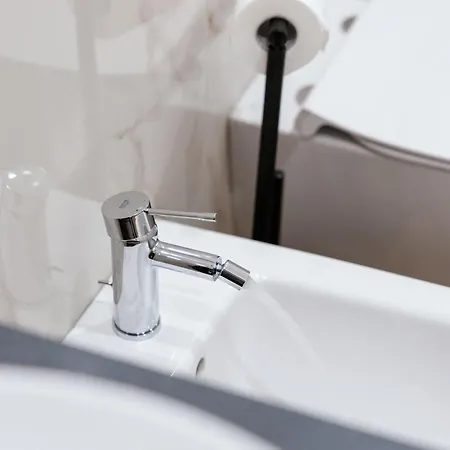 George's Suite&spa With Parking شقة *