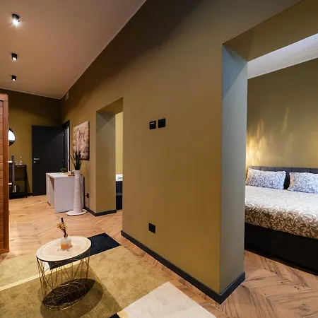 George's Suite&spa With Parking شقة كومو